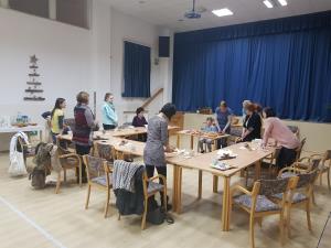 Izdelovanje drevesca in voščilnic